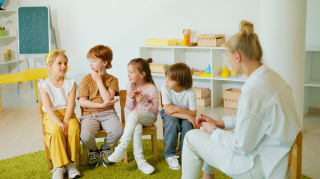 The Advantage of Mixed Age Groups in Montessori Preschools - Montessori preschool in Chatsworth - Valor Montessori Prep